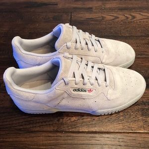 Adidas Yeezy Powerphase ‘Quiet Grey’